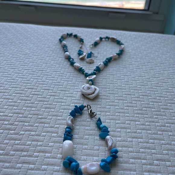 Turquoise Blue and White 3 piece Jewelry Set - Picture 6 of 6